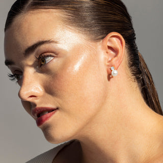 Pendientes de Plata de Ley 925 con Perla Blanca acabados en oro amarillo 18K - Essential-blanco