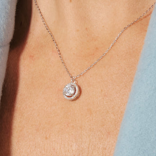 Collar de Plata de Ley 925 con Circonita Brillante acabado en rodio - Gema De Leyenda-blanco