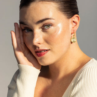 Pendientes de Circonita Brillante acabados en oro amarillo 18K- Rira-blanco