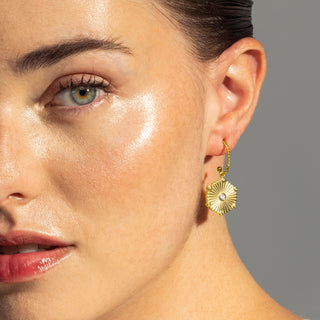 Pendientes de Circonita Brillante acabados en oro amarillo 18K- Rira-blanco