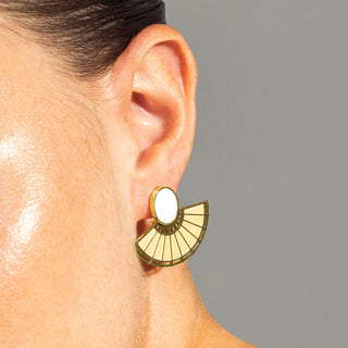 Pendientes de Madreperla Blanca acabados en oro amarillo 18K- Phieo-blanco