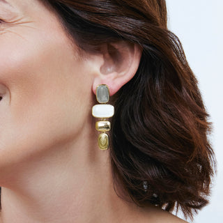 Pendientes de Madreperla Blanca acabado en oro amarillo de 18k - Natha-Dorado