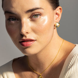 Pendientes acabados en oro amarillo 18K - Jaya-blanco
