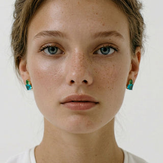 Pendientes de Cuarzo hidrotermal verde paraiba acabado en oro amarillo de 18k - Ilkan-Dorado