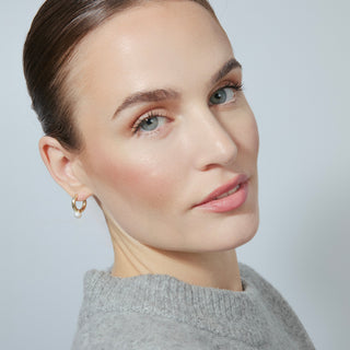 Pendientes de Perla Blanca acabados en oro amarillo 18K - Uldi-blanco