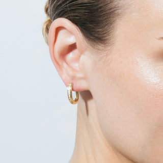 Pendientes acabado en oro amarillo 18k - Katki-blanco